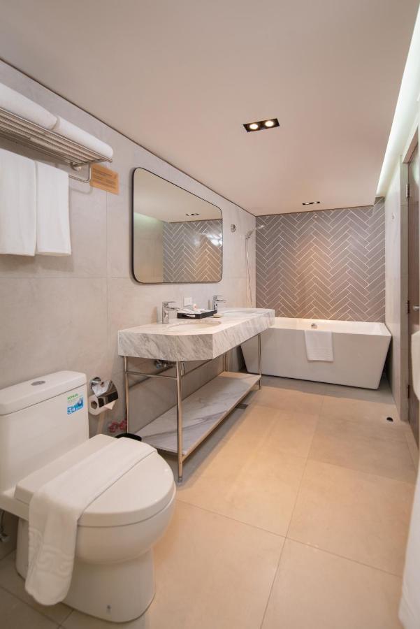 The Belamy House Managed By Hii Otel Makati City Dış mekan fotoğraf