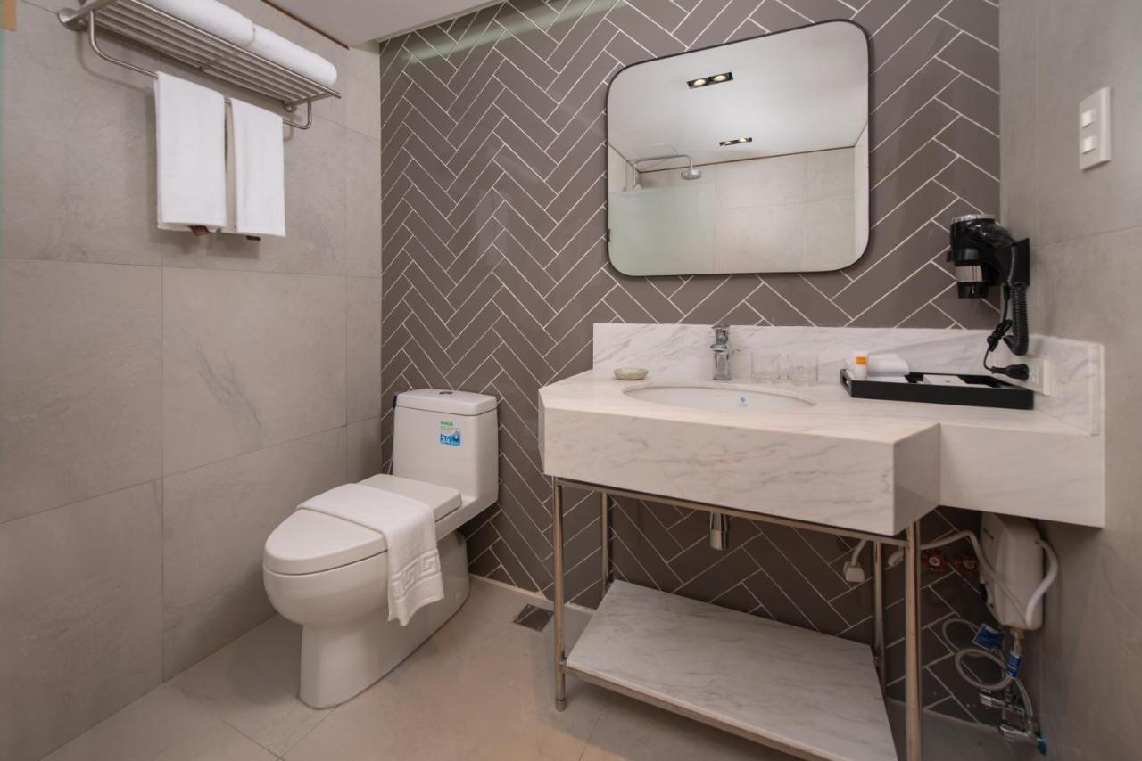 The Belamy House Managed By Hii Otel Makati City Dış mekan fotoğraf